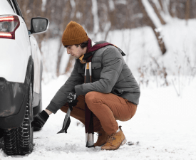 Что делать, если машина застряла в снегу?
